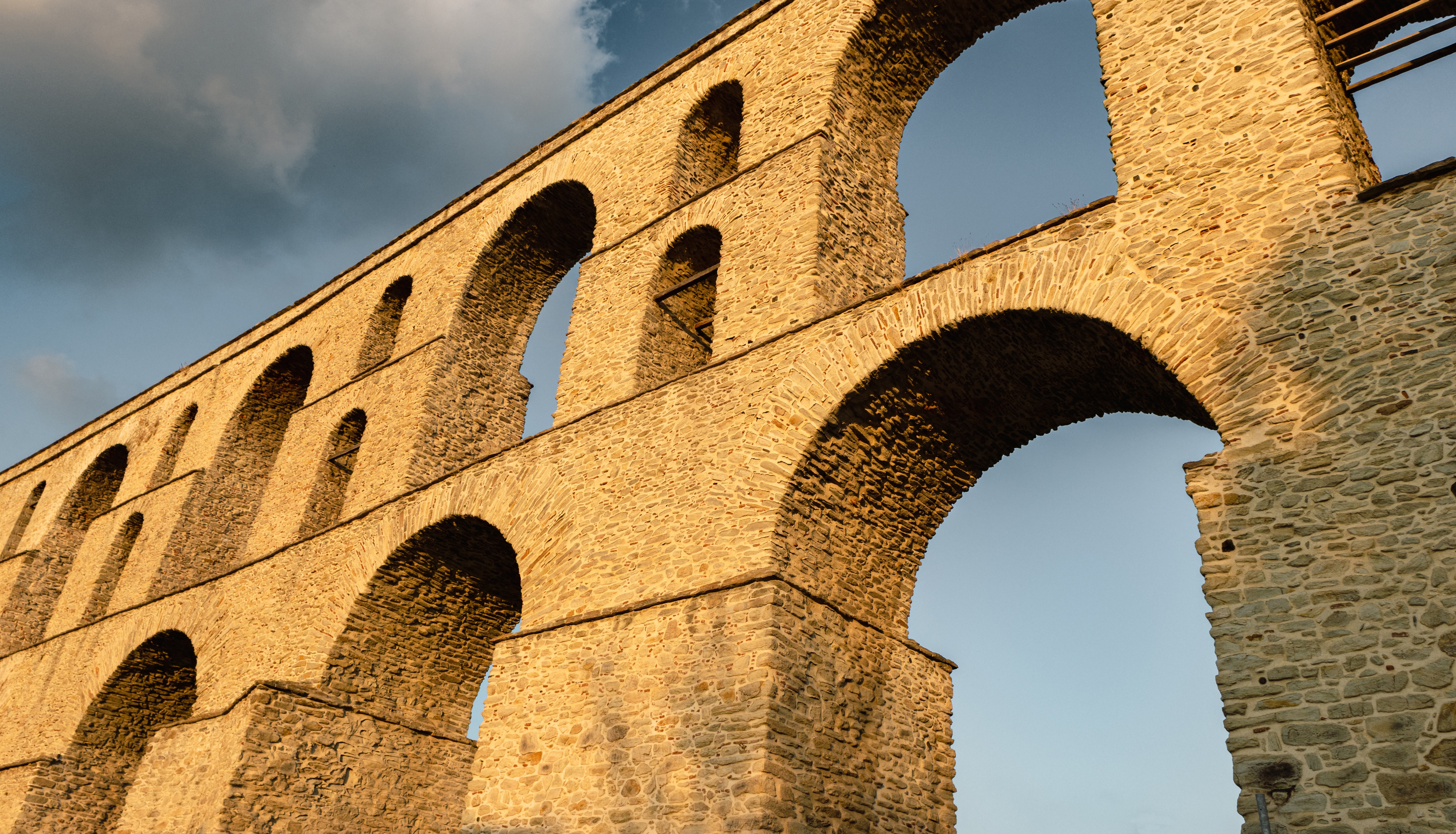 Scenic view of Kamares Aquaduct